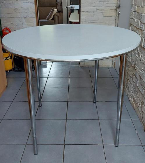 Grande table/mange-debout 110 cm diamètre en TBE👌, Maison & Meubles, Tables | Tables mange-debout, Utilisé, Enlèvement