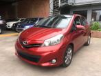 Toyota yaris 1,33 essence année 2012, Auto's, Toyota, Euro 5, 4 cilinders, Navigatiesysteem, 1329 cc