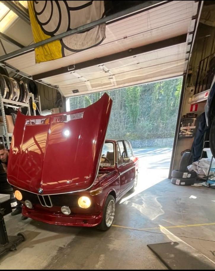 Bmw e10 1602, Auto's, BMW, Particulier, 2 Reeks, Benzine, 2 deurs, Handgeschakeld, Rood, Beige, Achterwielaandrijving, Ophalen