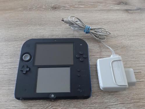 Nintendo 2DS met oplader en opbergtas, Games en Spelcomputers, Spelcomputers | Nintendo 2DS en 3DS, Zo goed als nieuw, 2DS, Blauw