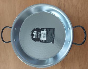 Paellapan 30 cm in gepolijst staal beschikbaar voor biedingen
