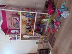 Groot poppenhuis barbie - inclusief meubelen, poppen, ..., Ophalen, Zo goed als nieuw, Poppenhuis