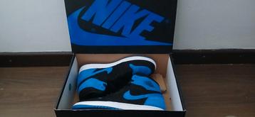 Jordan 1 high retro Blauw/Zwart! beschikbaar voor biedingen