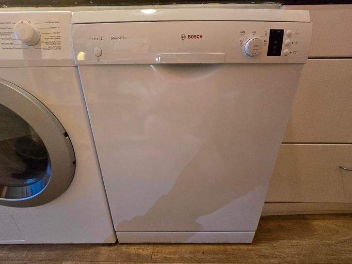 Bosch SilencePlus serie 2 vaatwasmachine (SMS25AW02E/69), Elektronische apparatuur, Vaatwasmachines, Zo goed als nieuw, Tussenbouw
