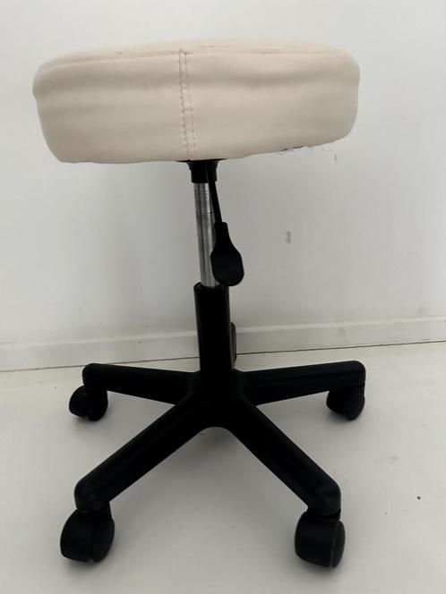Tabouret op willetje, Diversen, Overige Diversen, Ophalen