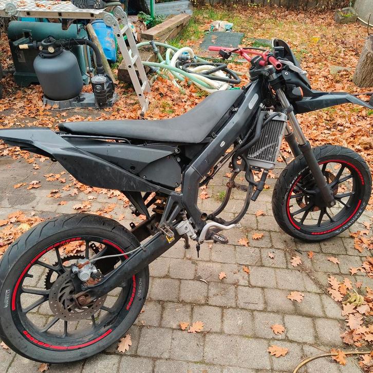 derbi senda rolling frame - met vastloper, Fietsen en Brommers, Brommers | Derbi, Ophalen of Verzenden