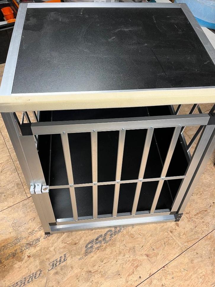 honden bench volvo XC60, Dieren en Toebehoren, Hondenbenches, Zo goed als nieuw, Ophalen