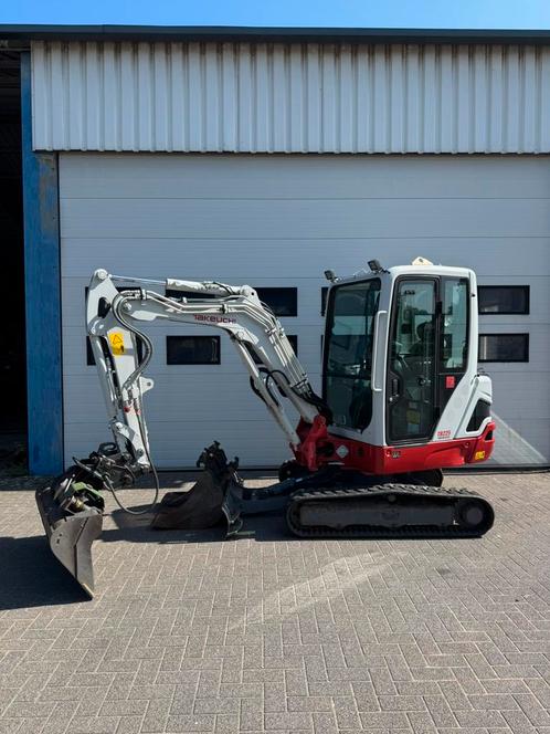 Zeer nette Takeuchi TB225 1260uur, Zakelijke goederen, Machines en Bouw | Kranen en Graafmachines, Ophalen