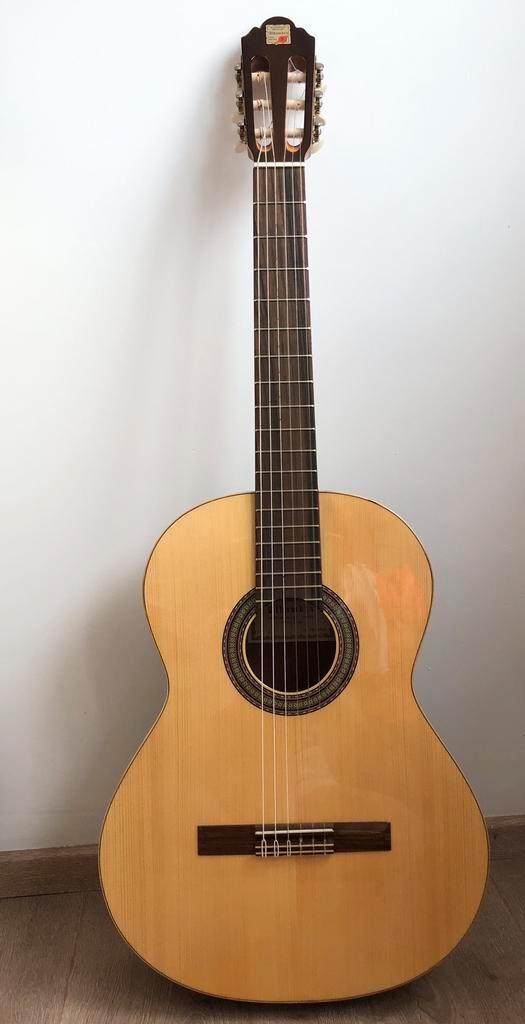 Akoestische gitaar Alhambra 1C, Muziek en Instrumenten, Snaarinstrumenten | Gitaren | Akoestisch, Zo goed als nieuw, Klassieke of Spaanse gitaar