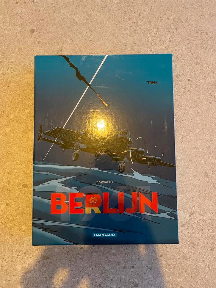 Berlijn - compleet - box met 3 delen en gesigneerde kalender, Boeken, Stripverhalen, Nieuw, Complete serie of reeks, Ophalen of Verzenden