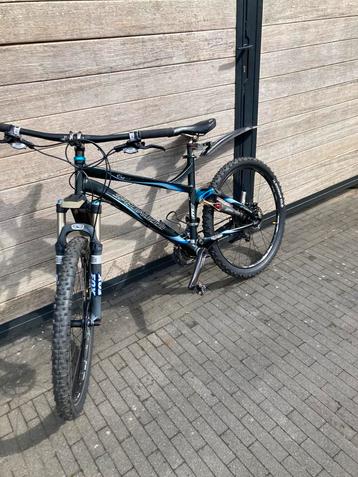 Full Suspension specialized MAAT L beschikbaar voor biedingen