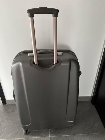 Grande valise beschikbaar voor biedingen