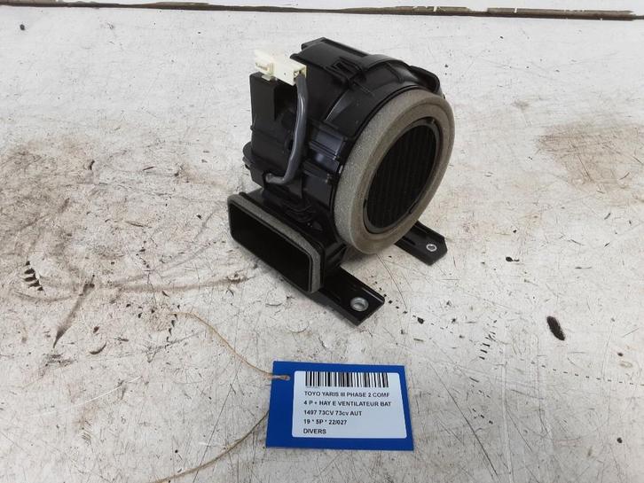DIVERSEN DIVERS Toyota Yaris III (P13) (G923052040), Auto-onderdelen, Overige Auto-onderdelen, Toyota, Gebruikt