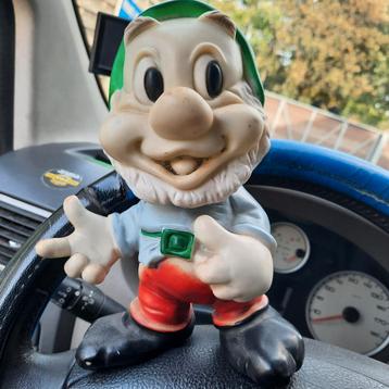 Disney ( kabouter uit Sneeuwwitje ) . Met pieper . beschikbaar voor biedingen