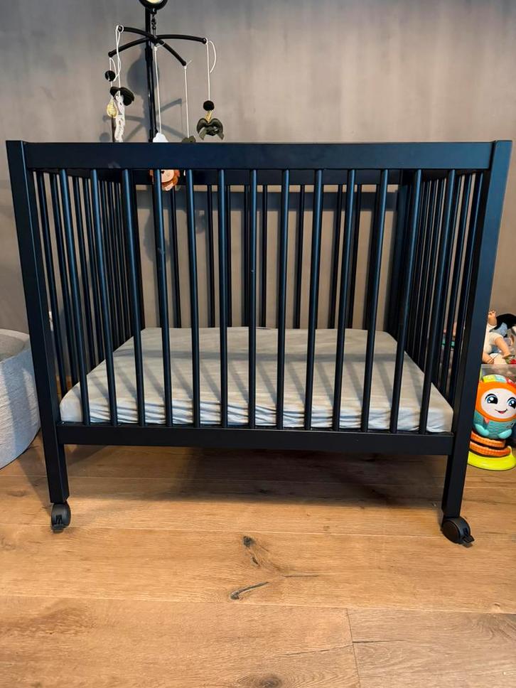 Babypark+parkmobiel+2 hoeslakentjes, Kinderen en Baby's, Babyparken, Zo goed als nieuw, In hoogte verstelbaar, Wieltjes, Ophalen