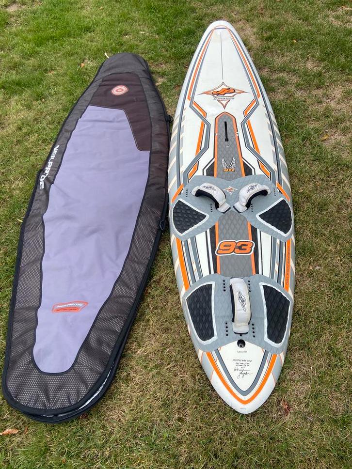 Windsurf plank, zeilen 4.2 4.7 5.5  ,  mast 400 en giek, Watersport en Boten, Windsurfen, Gebruikt, Plank, Ophalen