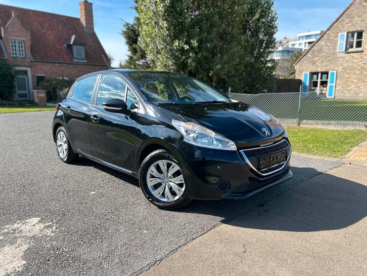 Peugeot 208 1.2 Benzine – 2013 – Zwart – 5-deurs, Auto's, Peugeot, Particulier, Cruise Control, Benzine, Ophalen
