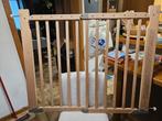 Barrière bébé pour encadrement  de 70 à 103 cm, Comme neuf, Bois, Barrière de sécurité