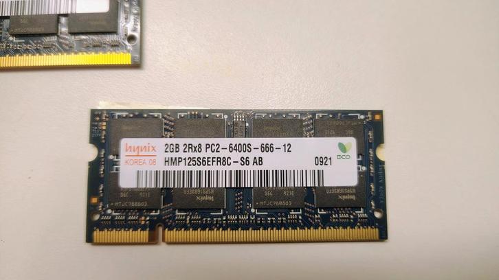 Laptop RAM Geheugen. 2x 2GB, Computers en Software, RAM geheugen, Zo goed als nieuw, Laptop, Ophalen of Verzenden