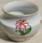 Petit vase en porcelaine fine HEREND, Ophalen