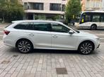 Skoda Oktavia 2023 Hybride Elektrisch/Benzine 80000 km, Auto's, Skoda, Euro 6, 999 g/km, Wit, Leder