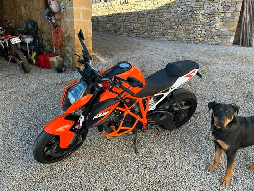 Superduke 1290 r met gratis vakantie (week zuiden Frankrijk), Motoren, Motoren | KTM, Particulier, 2 cilinders, Ophalen