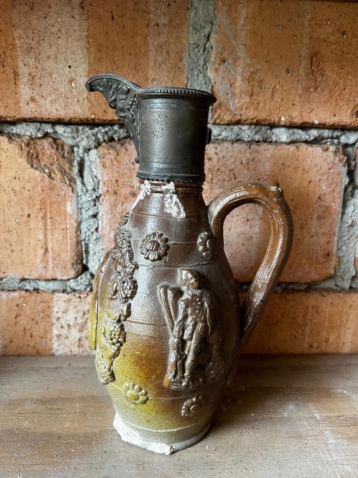 Duitse steengoed kruik met tinnen schenktuit, Antiek en Kunst, Curiosa en Brocante, Ophalen
