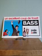 Vintage kartonnen reclamebord bier BASS pale ale 1967, Verzamelen, Ophalen of Verzenden, Gebruikt, Reclamebord, Plaat of Schild