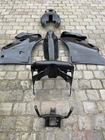 Ducati 748-916 carbon beschikbaar voor biedingen