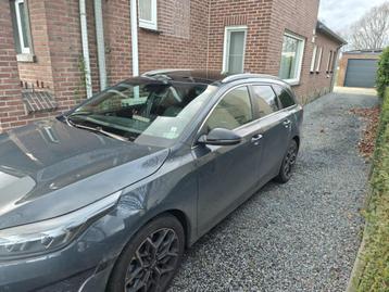 Kia C'eed SW GT line 1.5  160PK Benzine, Autos, Kia, Cuir, Achat, 1407 kg, Carnet d'entretien
