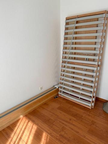 Bed met lattenbodem 180x200 (gedemonteerd) beschikbaar voor biedingen