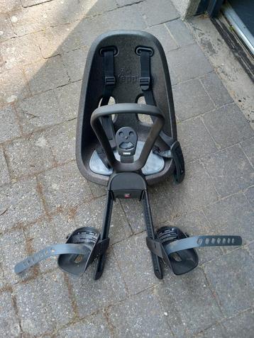 Fietsstoel met scherm en 2 adapters beschikbaar voor biedingen