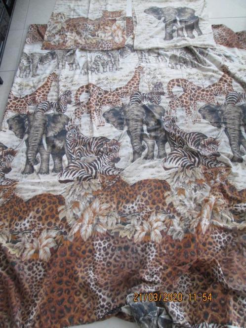 Parure de lit complète de 2 personnes avec animaux Savane, Huis en Inrichting, Slaapkamer | Beddengoed, Zo goed als nieuw, Dekbedovertrek