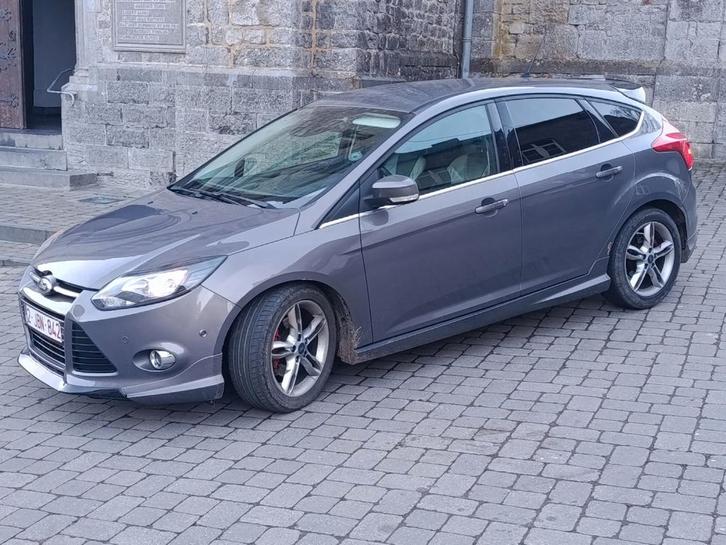 Magnifique Ford focus titanium 2.0l, Auto's, Ford, Particulier, Focus, ABS, Airbags, Airconditioning, Alarm, Bluetooth, Bochtverlichting