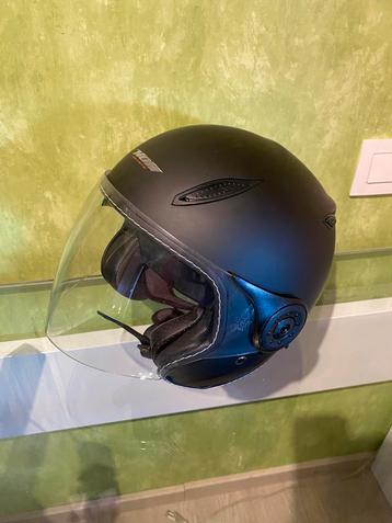 Scooter / brommer helm beschikbaar voor biedingen