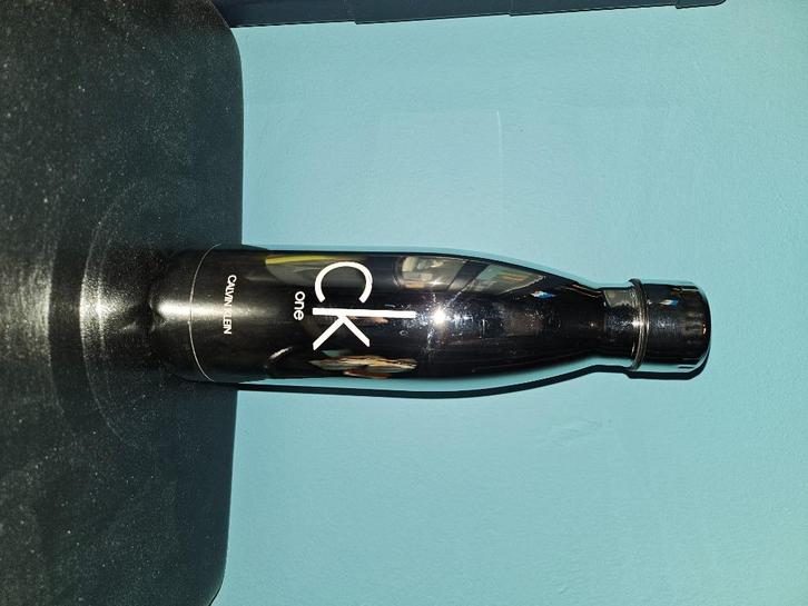 Gourde Calvin Klein jamais utilisée !!! Collector, Sport en Fitness, Drinkbussen, Ophalen of Verzenden