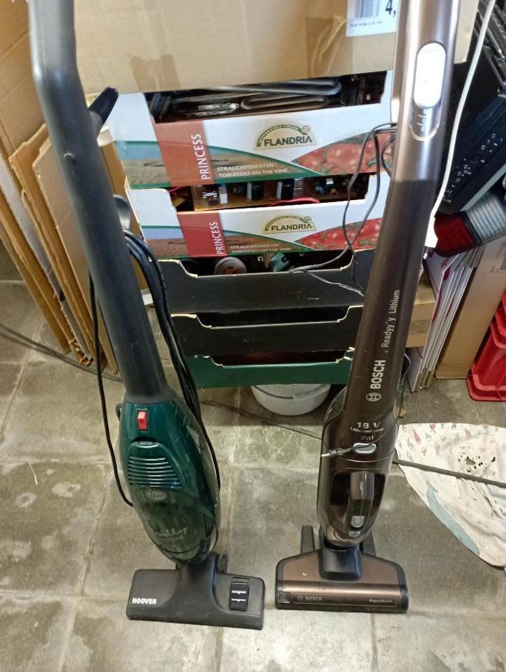 Twee Hoover en Bosch steelstofzuigers met repartie, Elektronische apparatuur, Stofzuigers, Gebruikt, Stofzuiger, 1200 tot 1600 watt