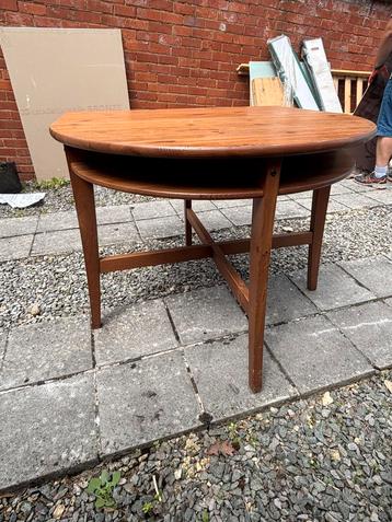 Table murale en bois, Enlèvement