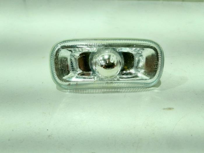 Clignotant protection avant gauche d'un Audi A3, Autos : Pièces & Accessoires, Éclairage, Audi, Utilisé, 3 mois de garantie, Enlèvement ou Envoi