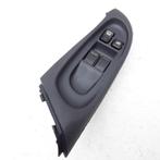 RAAMSCHAKELAAR Nissan Almera (N16) (01-2000/11-2006), Gebruikt, Nissan