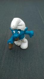 Gewonde Smurf met kruk, Verzamelen, Smurfen, Ophalen of Verzenden, Gebruikt, Overige Smurfen, Poppetje, Figuurtje of Knuffel