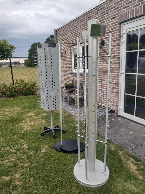 Partij luxe zonnebrillen en demostandaards, Zakelijke goederen, Horeca | Meubilair en Inrichting, Complete inventaris, Nieuw zonder verpakking