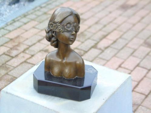 Buste van een meisje met een bronzen bloemenhoofdband gesign, Antiek en Kunst, Antiek | Brons en Koper, Brons, Ophalen