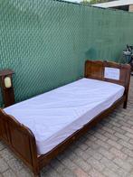 bed eenpersoons 2 stuks met matras en houten bedbodem, 90 cm, Gebruikt, Eenpersoons, Bruin