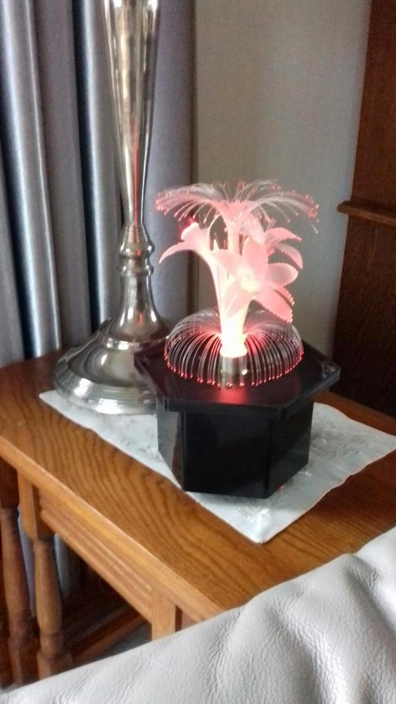 lampe lumineuse tournante, électrique, décoration, vintage, Maison & Meubles, Lampes | Lampes de table, Comme neuf, Moins de 50 cm