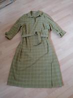 Xandres gold jurk, Ophalen