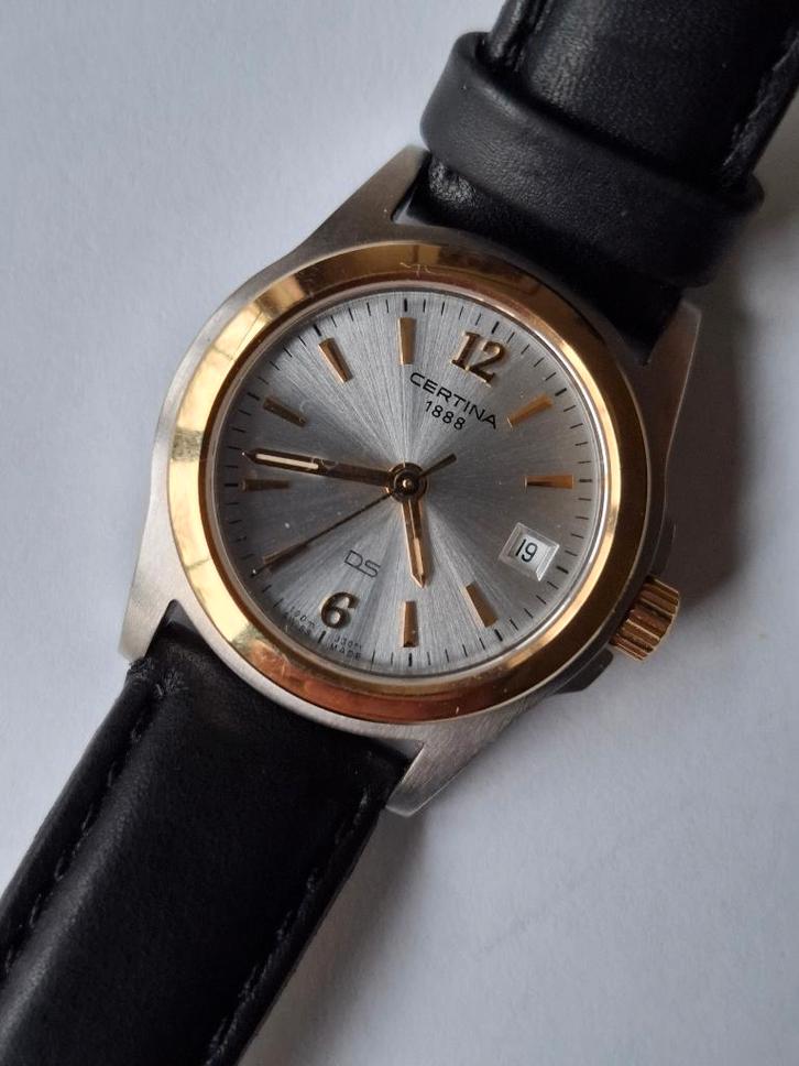 Horloge, Handtassen en Accessoires, Horloges | Dames, Zo goed als nieuw, Polshorloge, Overige merken, Staal, Leer, Ophalen of Verzenden