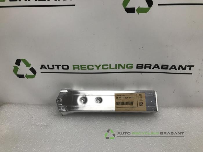 Support pare-chocs avant gauche d'un Mini Mini, Autos : Pièces & Accessoires, Carrosserie & Tôlerie, Utilisé, 3 mois de garantie