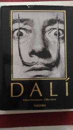 Salvator Dali par Robert Descharnes, Enlèvement