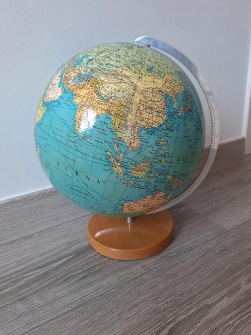 ancien globe Magellan vintage, Maison & Meubles, Accessoires pour la Maison | Globes, Utilisé, Enlèvement ou Envoi